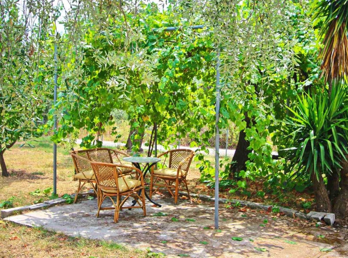 Panos House Apartment Koinira Luaran gambar